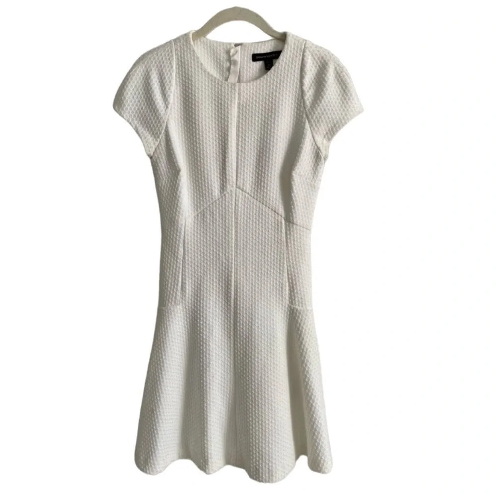 BANANA Republic White Cap  sleeve Quilted Mini Skater Dress Size 2 Petite